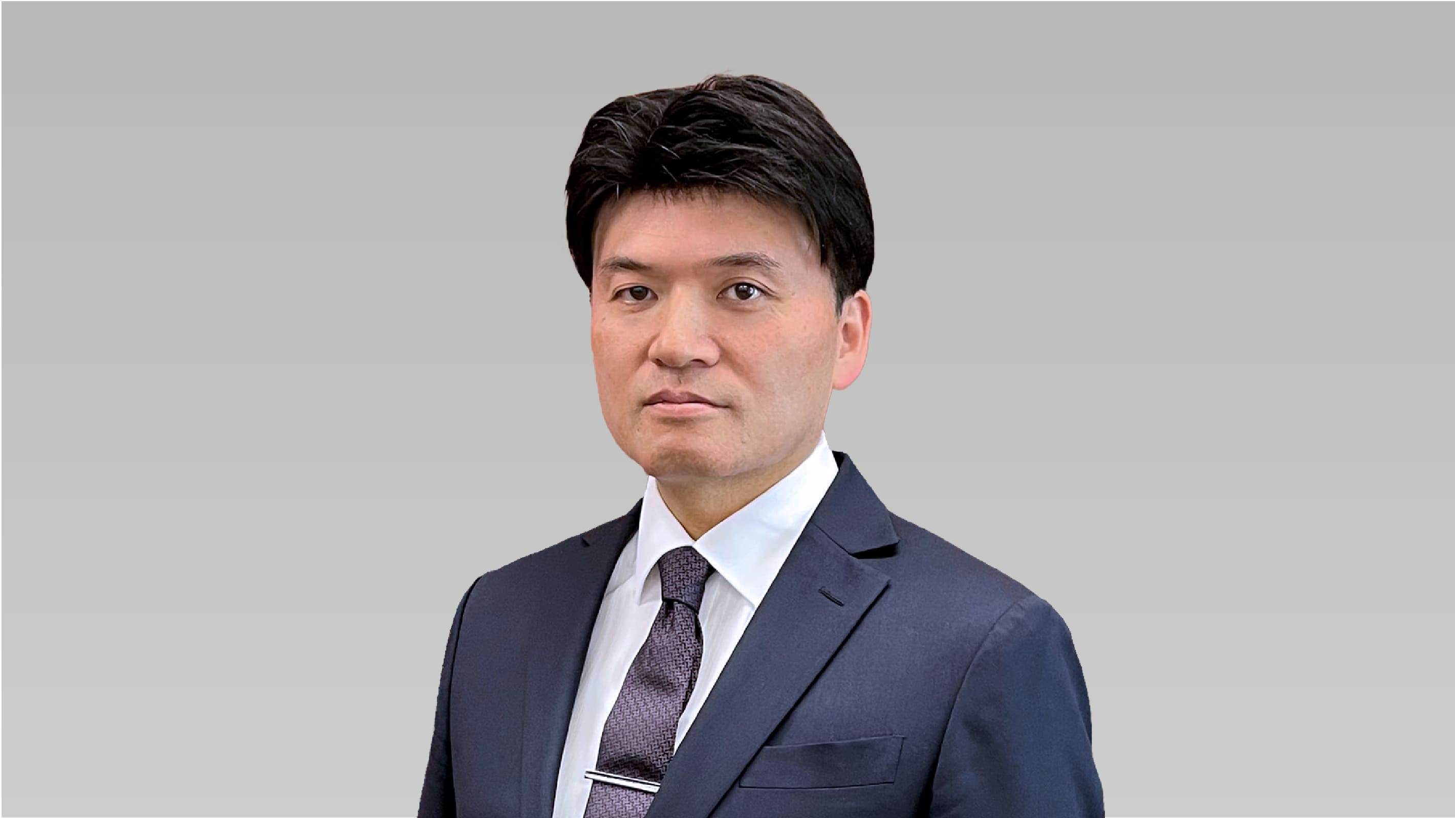 取締役　緇荘 靖嗣